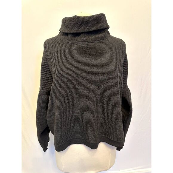 LuluLemon Oversized Cozy Gray Turtleneck Size M/L - Picture 5 of 6